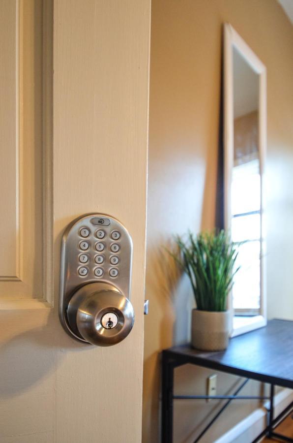 פרובידנס Private Bedrooms Long Term Stays מראה חיצוני תמונה